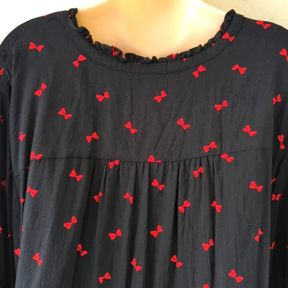 Torrid Rayon Twill Tie Neck Red Bow Top - Picture 9 of 16